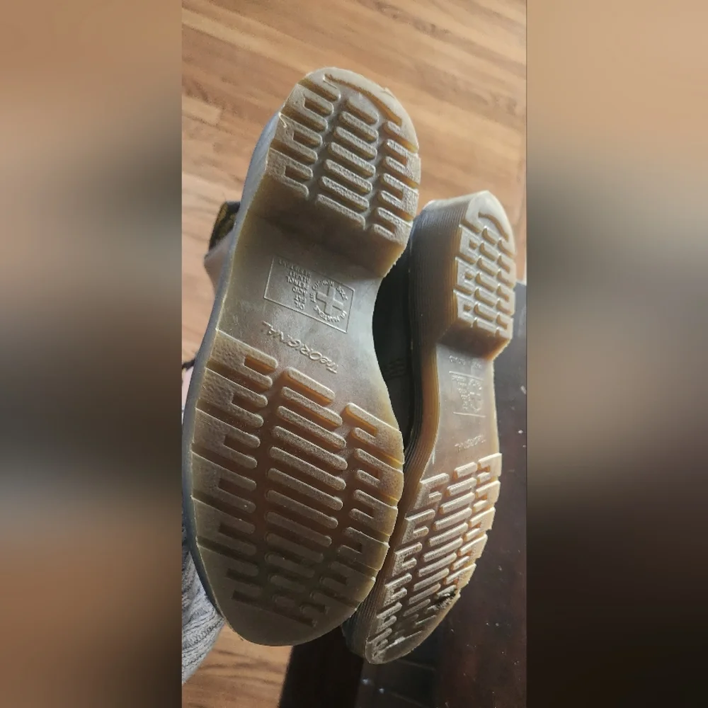 DOC MARTINS - Picture 3 of 5